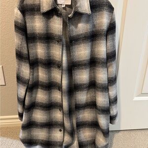 BB Dakota Women's Plaid Shacket in Black and Gray